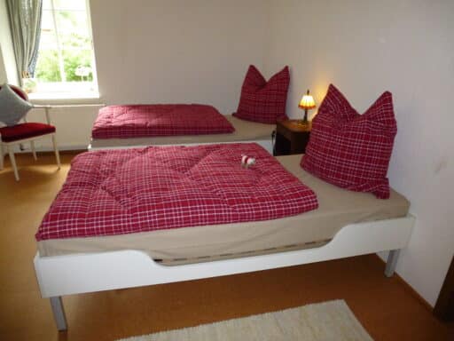 Gemütlcih eingerichtetes Schlafzimmer in der Ferienwohnung