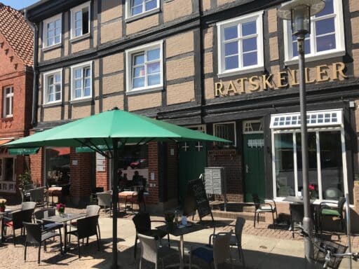 Sonnige Plätze auf dem Boizenburger Markt