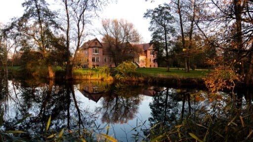 Weitläufige Parkanlage auf Gut Schwechow