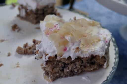 Ein köstliches Stück vegane Torte