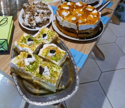 Viefalt an köstlichen veganen Torten und Kuchen