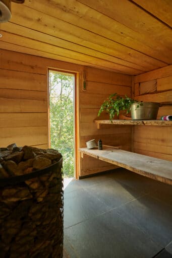 In der Sauna können Sie entspannen