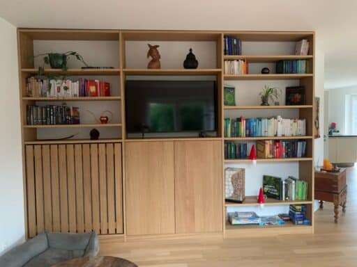 TV shelf unit in oak veneer